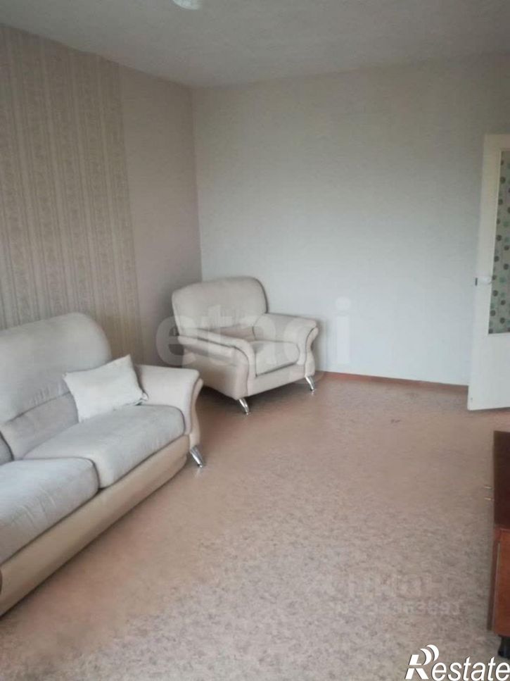 2-комн квартира Лазурная улица, 19,  д. 19