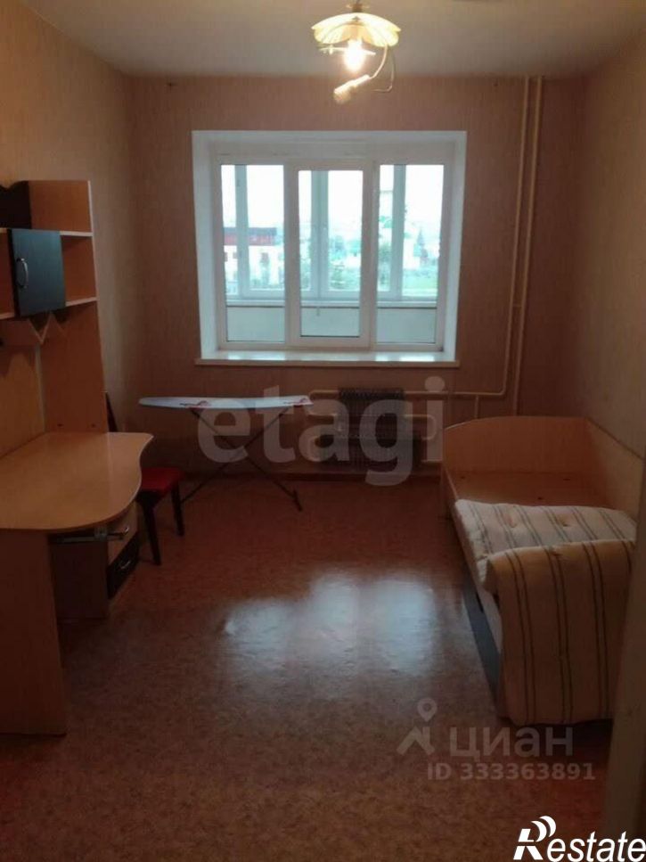 2-комн квартира Лазурная улица, 19,  д. 19