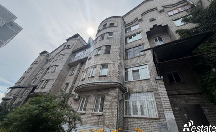 3-комн квартира ул Короленко, 91,  д. 91