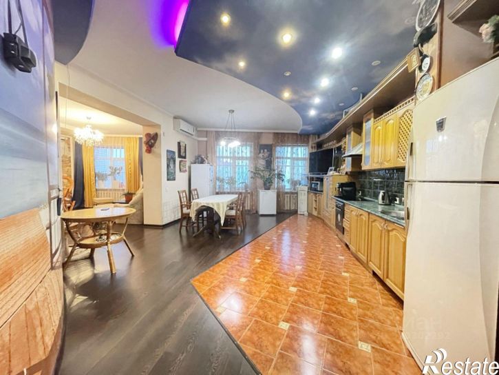 3-комн квартира улица Анатолия, 20,  д. 20