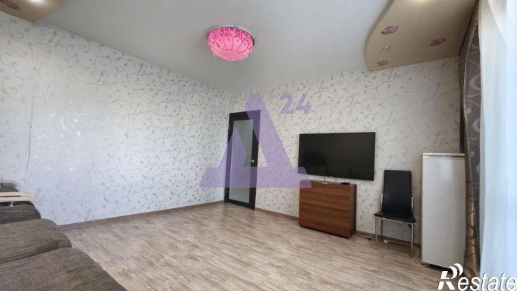 3-комн квартира улица Шумакова, дом 53
