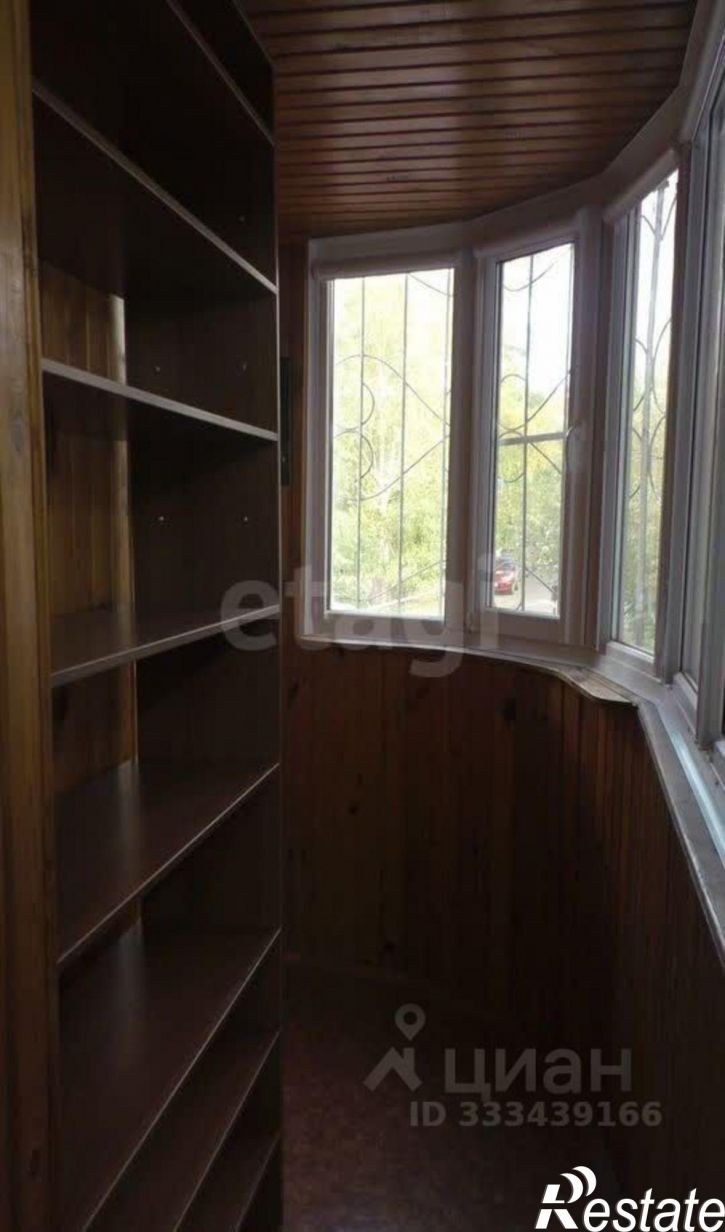 3-комн квартира улица Попова, 98,  д. 98