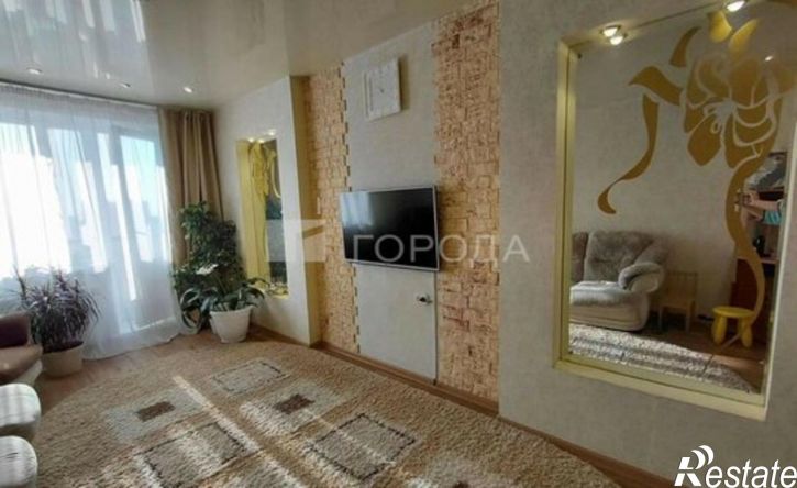 4-комн квартира улица Юрина, 202,  д. 202