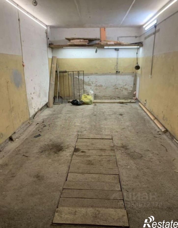 Гараж/парковка улица Солнечная Поляна, 35А,  д. 35А