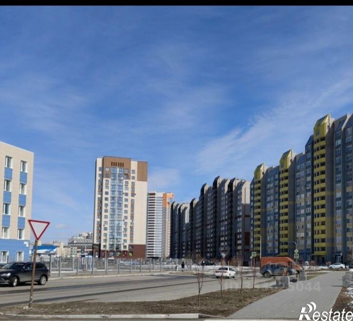 2-комн квартира Лазурная улица, 1,  д. 1