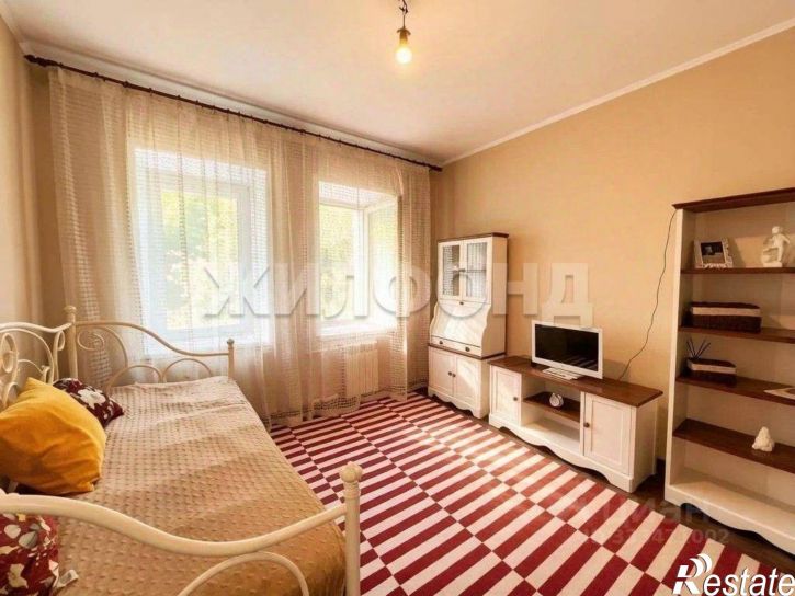 3-комн квартира улица Сизова, 43,  д. 43