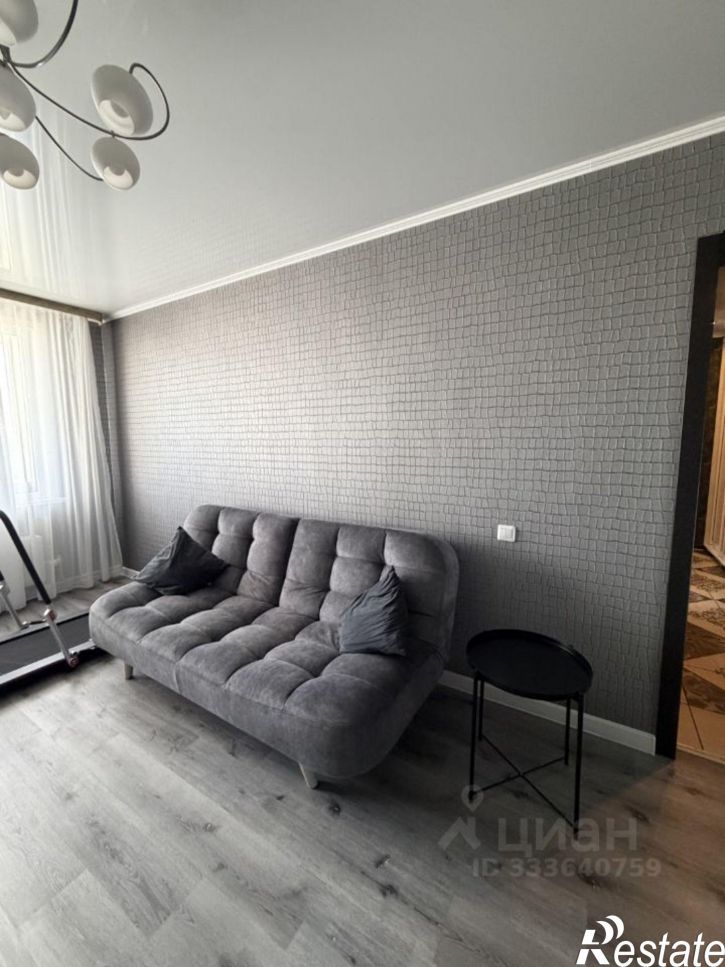 2-комн квартира улица Сергея Ускова, 31,  д. 31