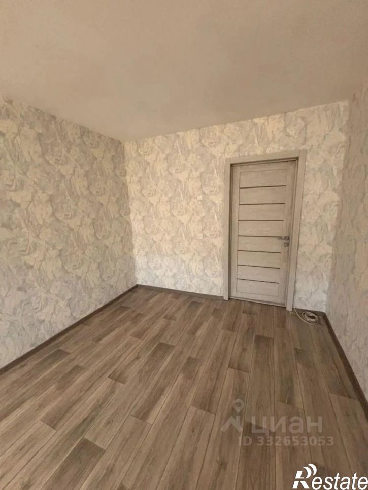 Комната улица Монтажников, 8,  д. 8