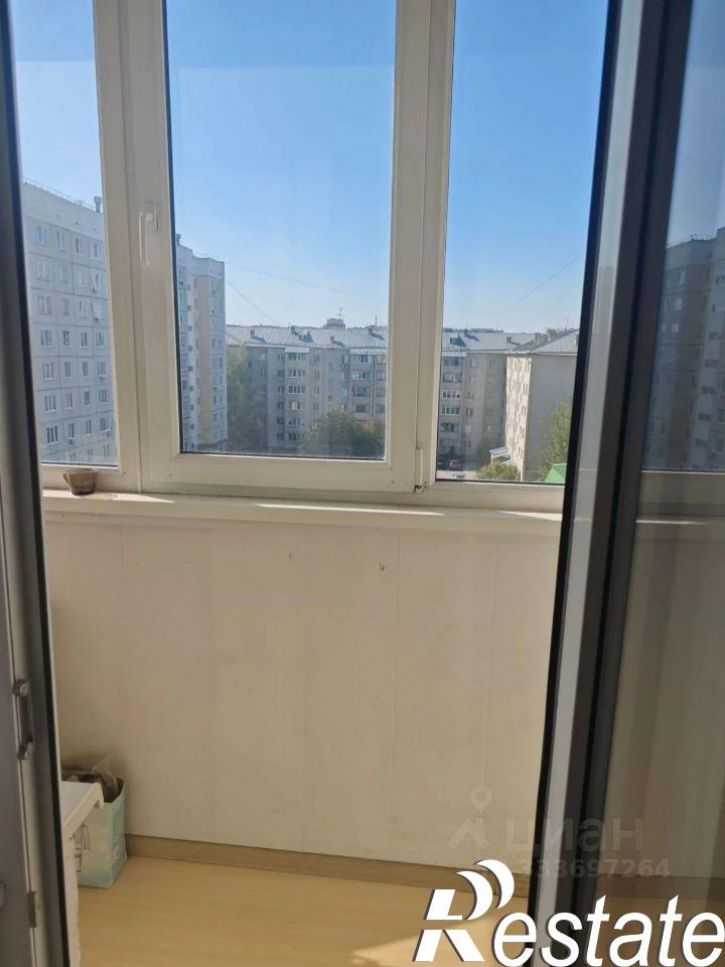 1-комн квартира Лазурная улица, 36,  д. 36
