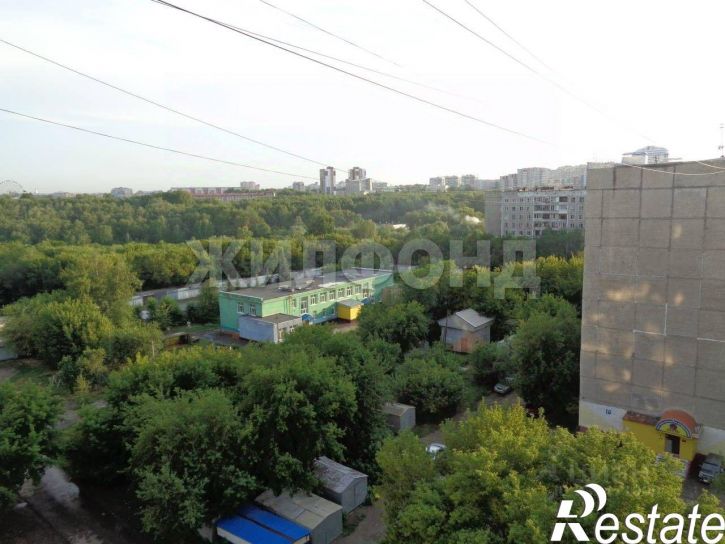 Комната улица 40 лет Октября, 2,  д. 2