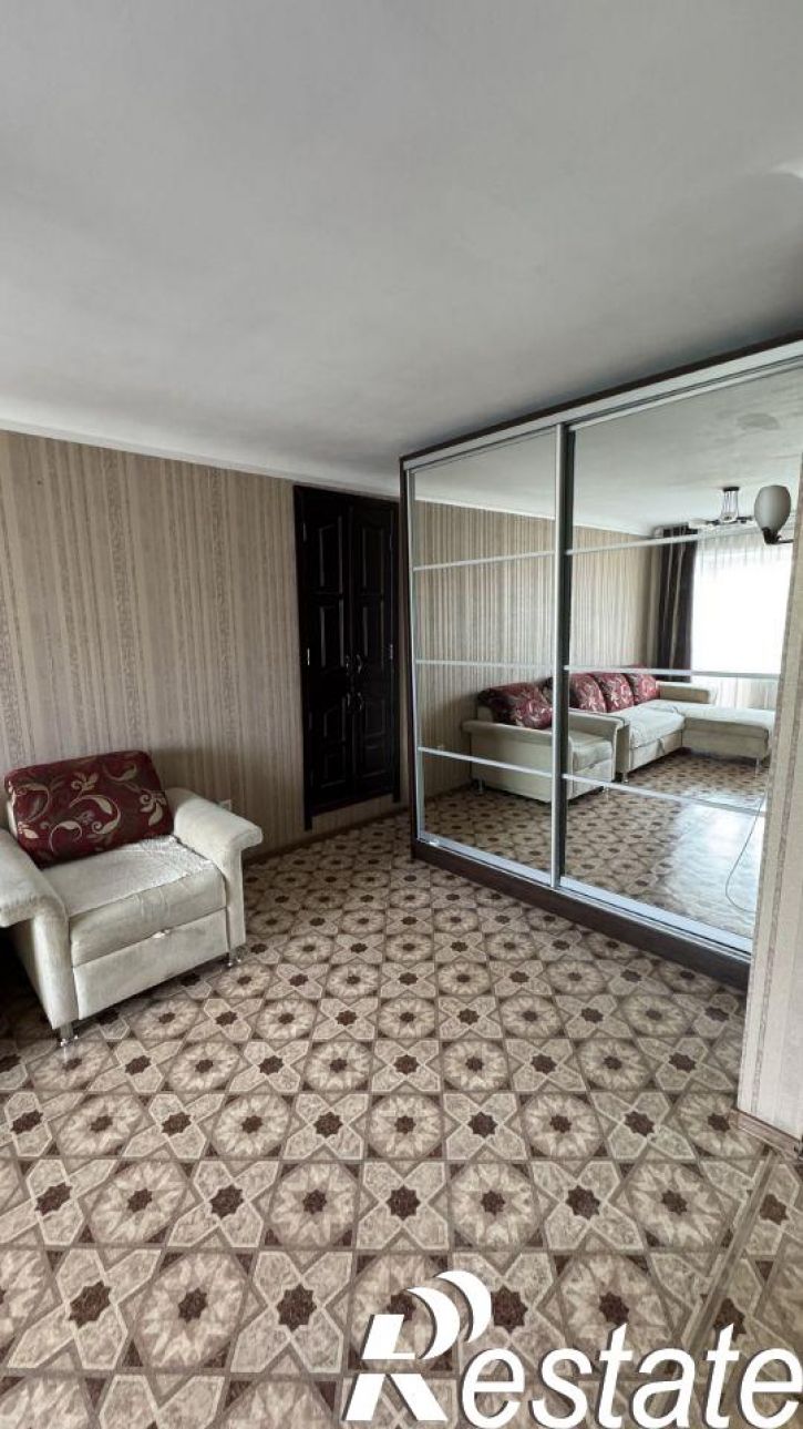 1-комн квартира улица Профинтерна, 37,  д. 37