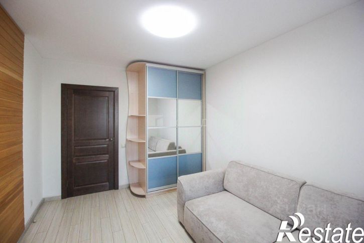 3-комн квартира улица Малахова, 87,  д. 87