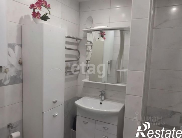 2-комн квартира улица Антона Петрова, 254,  д. 254