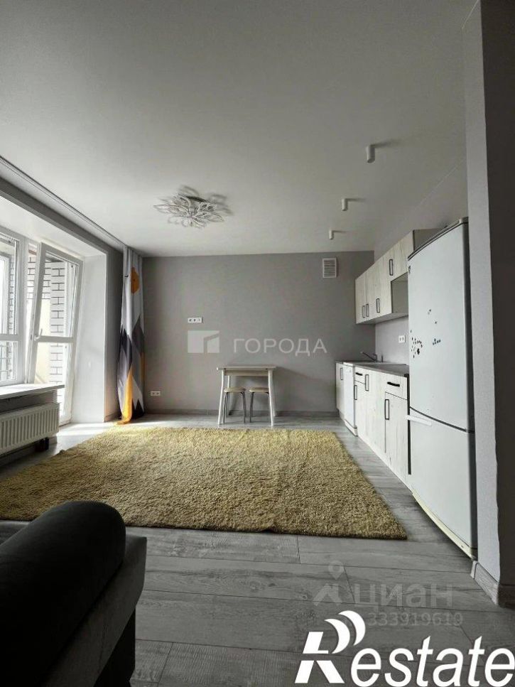 2-комн квартира Просторная улица, 390 к1,  д. 390 к1
