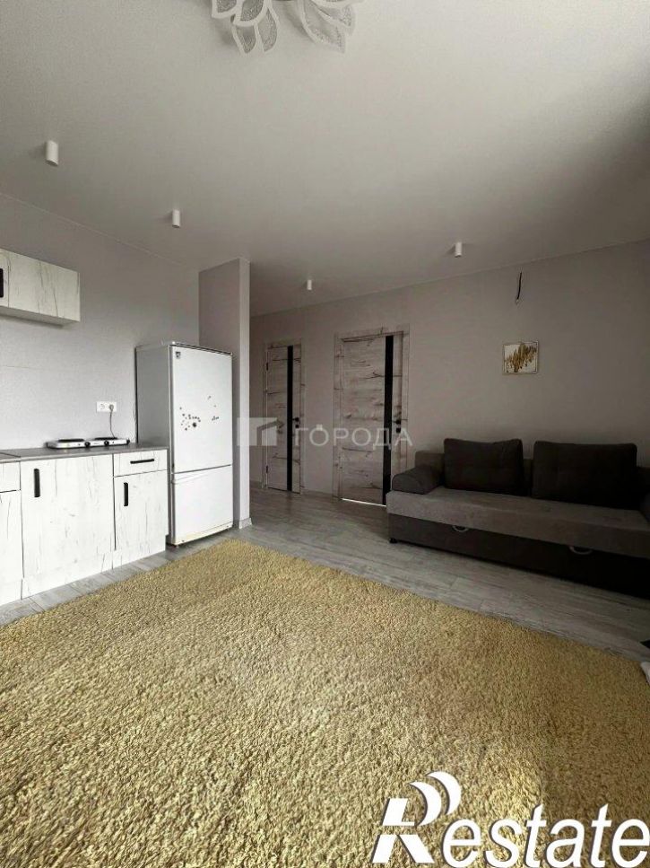 2-комн квартира Просторная улица, 390 к1,  д. 390 к1