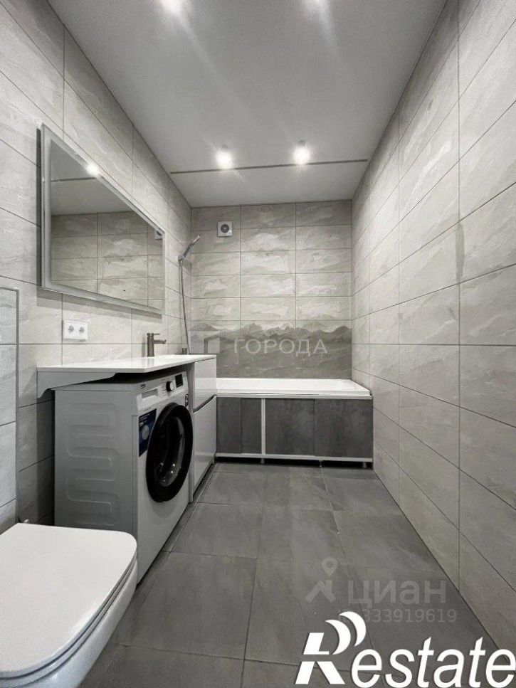 2-комн квартира Просторная улица, 390 к1,  д. 390 к1