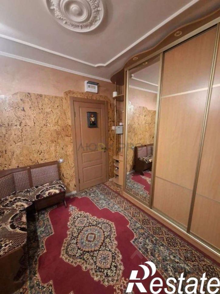 2-комн квартира улица Попова, 98,  д. 98