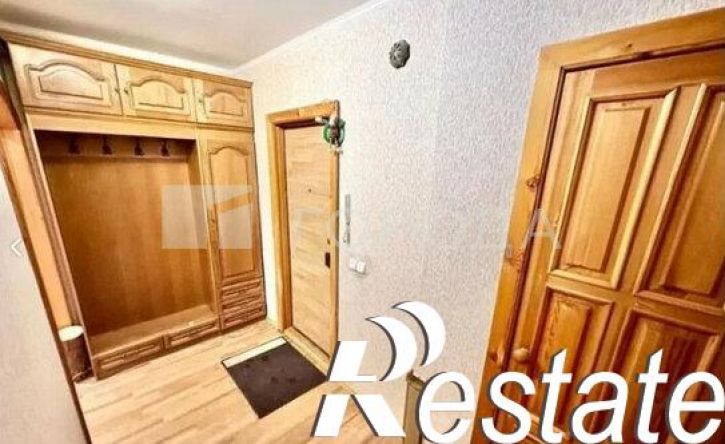 4-комн квартира улица Матросова, 10,  д. 10