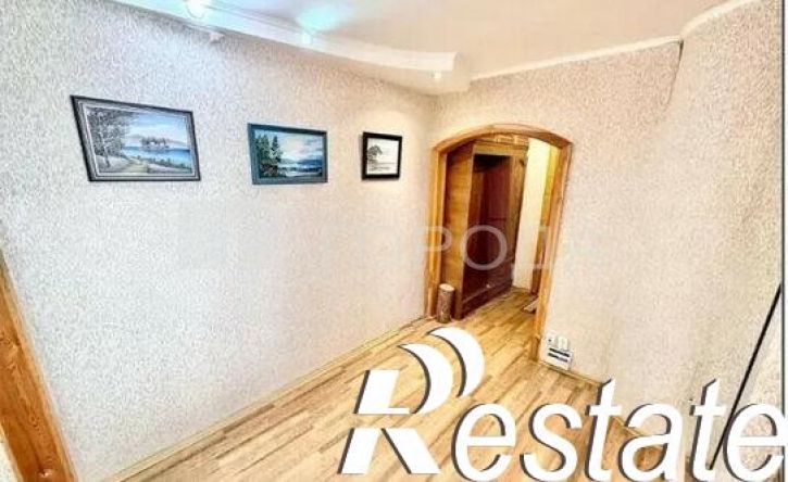 4-комн квартира улица Матросова, 10,  д. 10