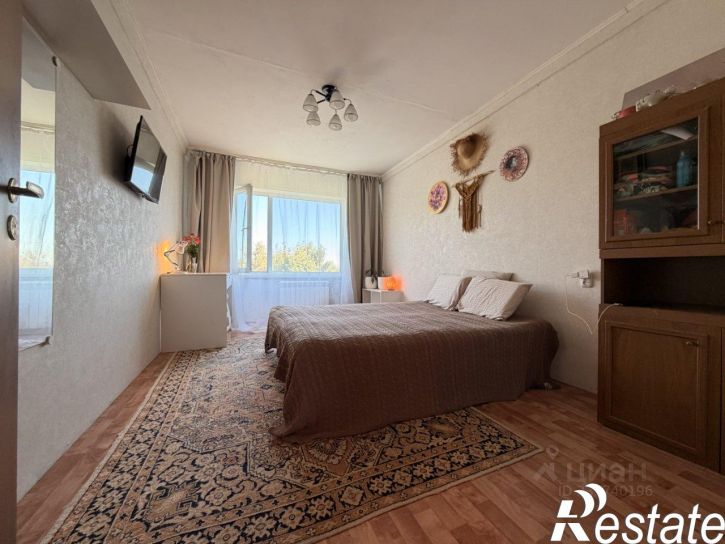 4-комн квартира улица Георгия Исакова, 244,  д. 244