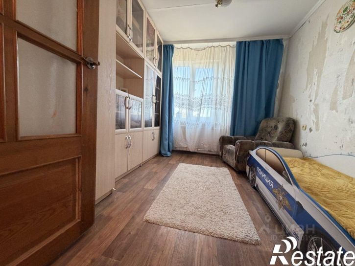 4-комн квартира улица Георгия Исакова, 244,  д. 244