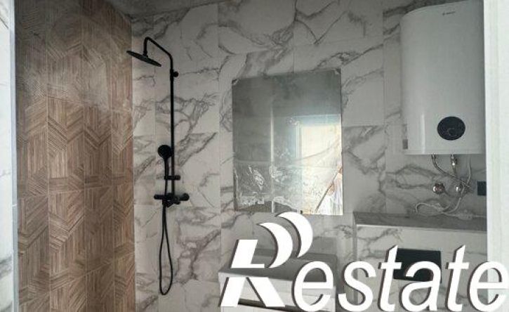 2-комн квартира проспект Строителей, 18 к1,  д. 18 к1
