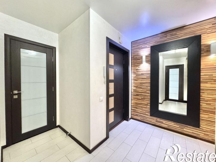 3-комн квартира Лазурная улица, 51,  д. 51