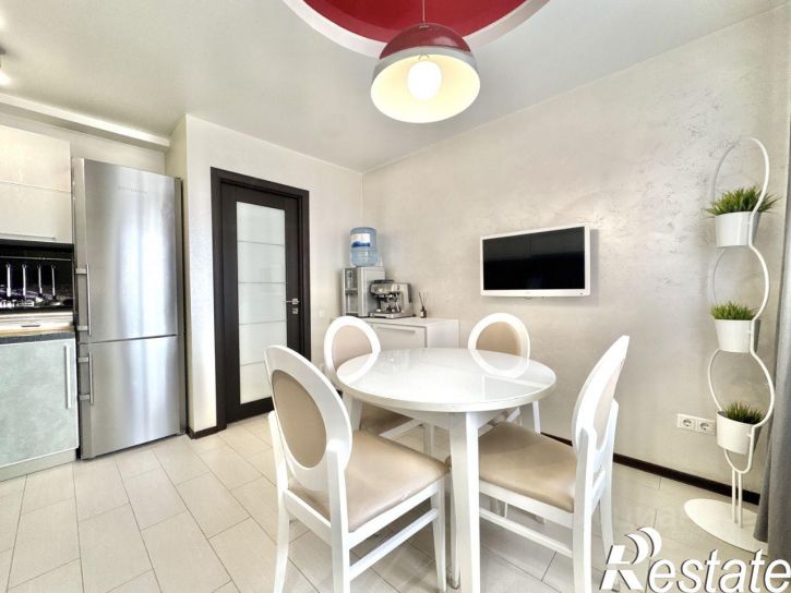 3-комн квартира Лазурная улица, 51,  д. 51