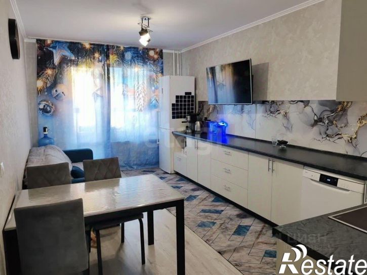 3-комн квартира улица Солнечная Поляна, 94 к2,  д. 94 к2