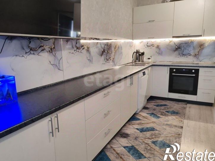 3-комн квартира улица Солнечная Поляна, 94 к2,  д. 94 к2