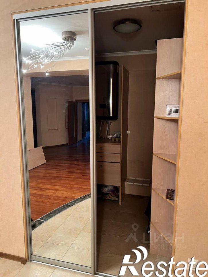 4-комн квартира улица Папанинцев, 102,  д. 102