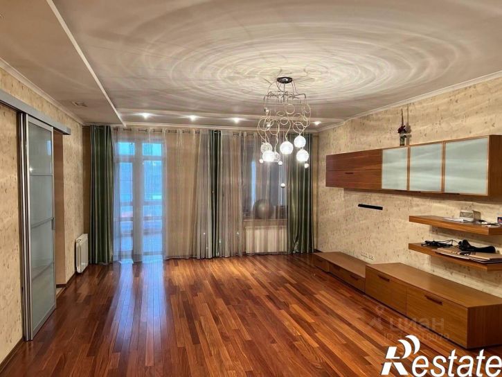 4-комн квартира улица Папанинцев, 102,  д. 102