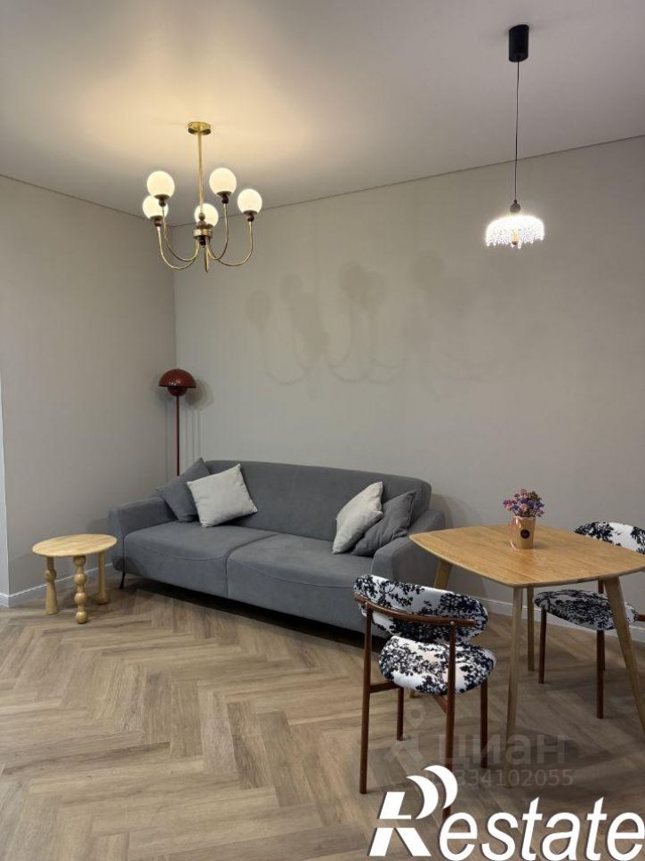2-комн квартира проспект Строителей, 18 к1,  д. 18 к1