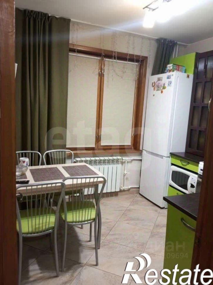 3-комн квартира улица Солнечная Поляна, 3,  д. 3