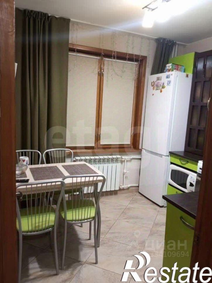 3-комн квартира улица Солнечная Поляна, 3,  д. 3
