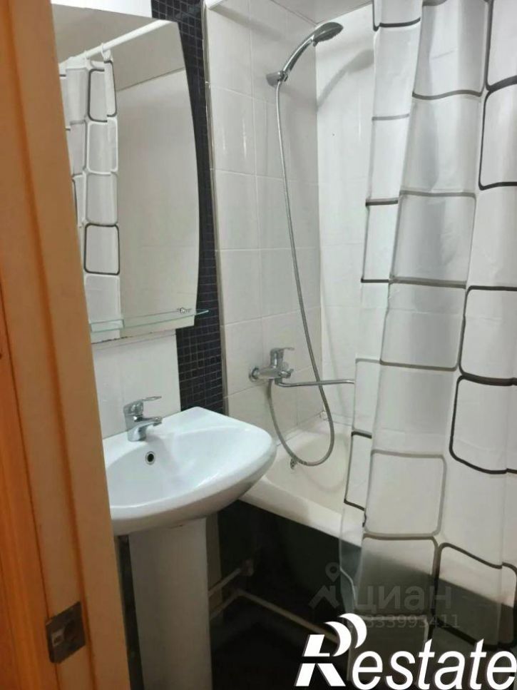1-комн квартира улица Антона Петрова, 249Б,  д. 249Б