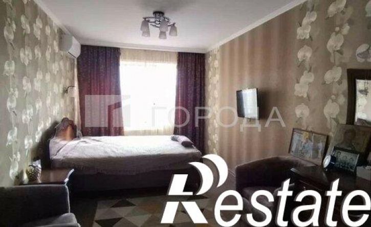 4-комн квартира улица Малахова, 107,  д. 107