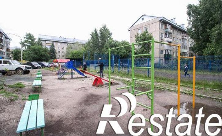 2-комн квартира улица Гущина, 203,  д. 203