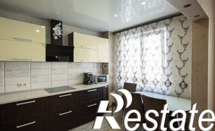 3-комн квартира улица Сергея Ускова, 10,  д. 10