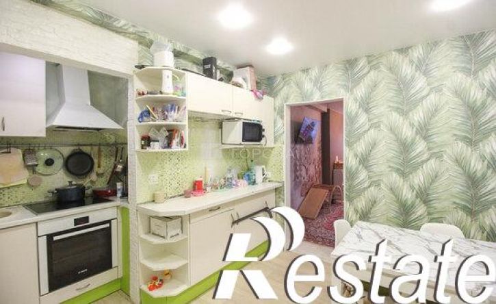 2-комн квартира улица Юрина, 204Б,  д. 204Б