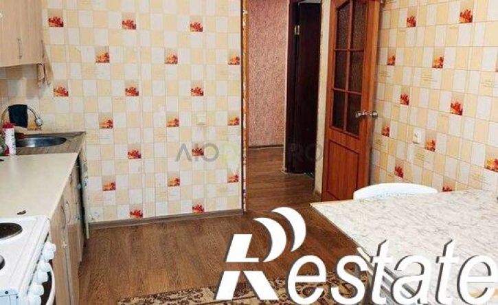 3-комн квартира улица Сергея Ускова, 8,  д. 8