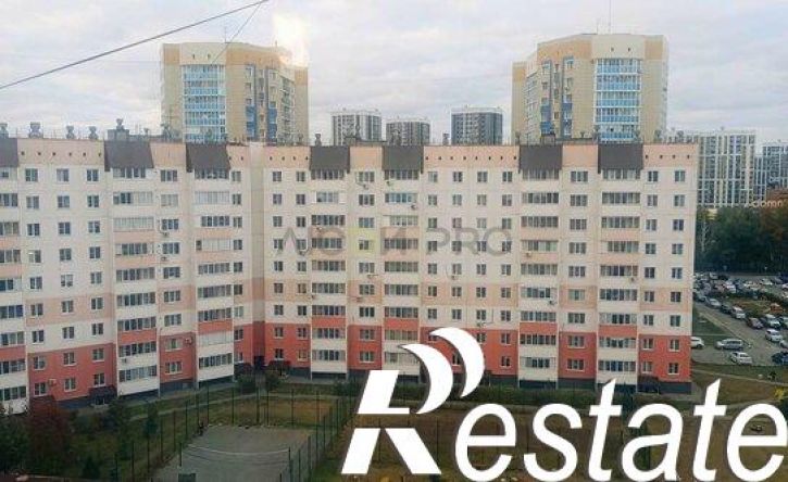 3-комн квартира улица Сергея Ускова, 8,  д. 8