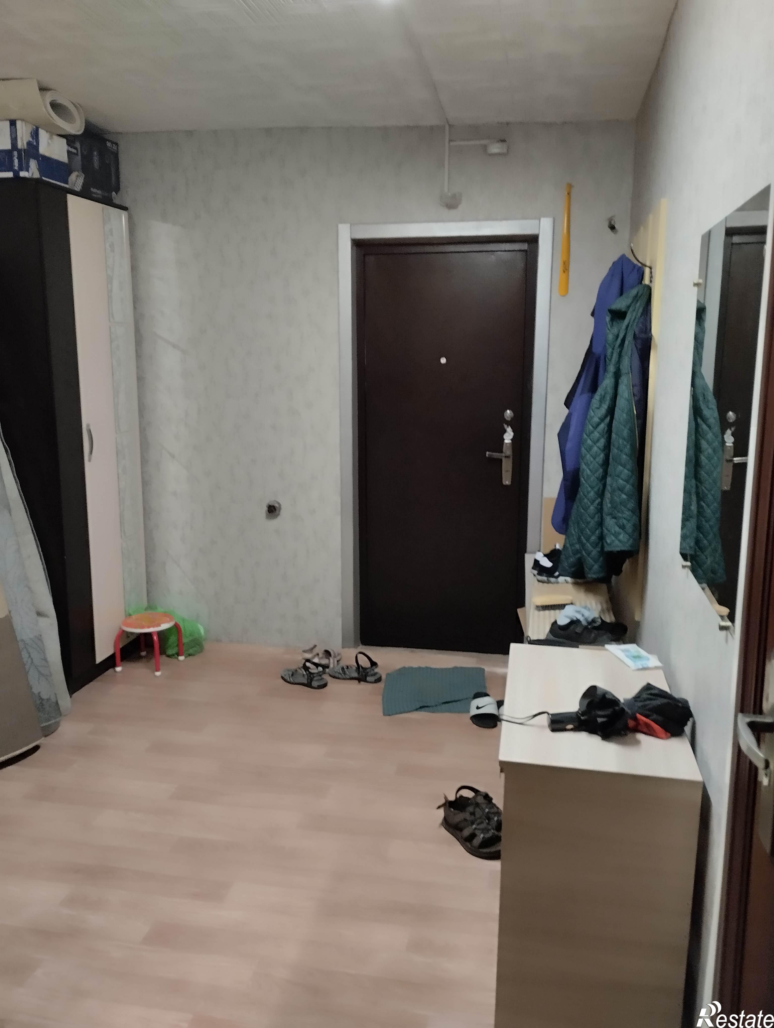 Купить комнату за 1 070 000 рублей на Антона Петрова, 214