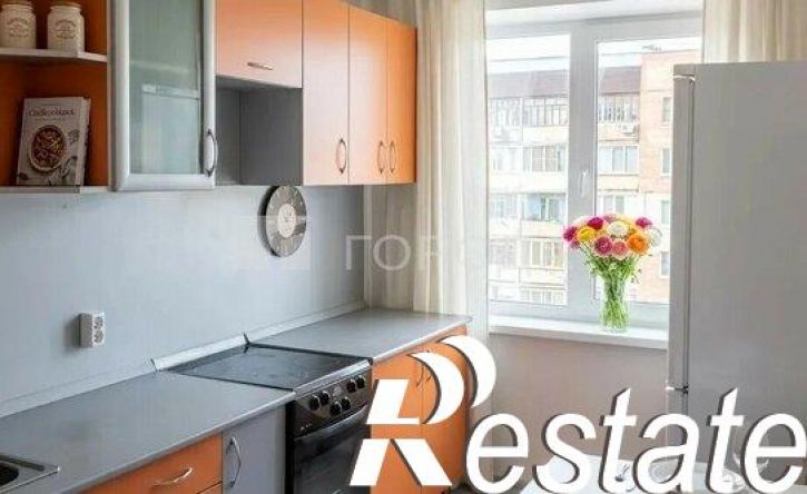 2-комн квартира улица Георгия Исакова, 247,  д. 247