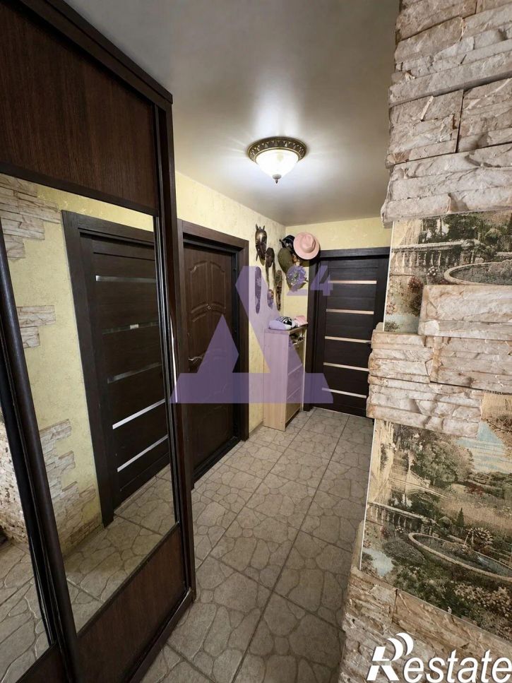 2-комн квартира улица Сергея Ускова, дом 12