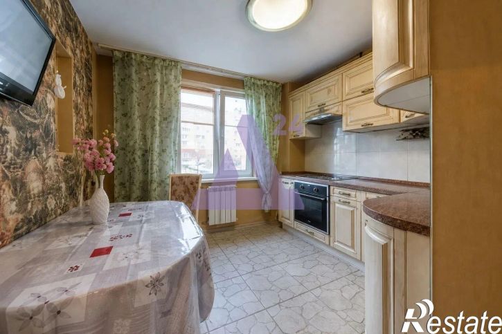 2-комн квартира улица Сергея Ускова, дом 12