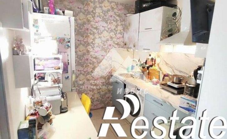 2-комн квартира улица Сергея Ускова, 38,  д. 38
