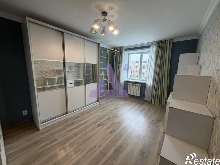 3-комн квартира улица Сиреневая, дом 28