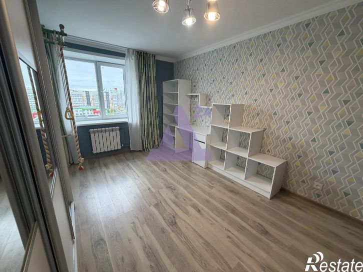 3-комн квартира улица Сиреневая, дом 28