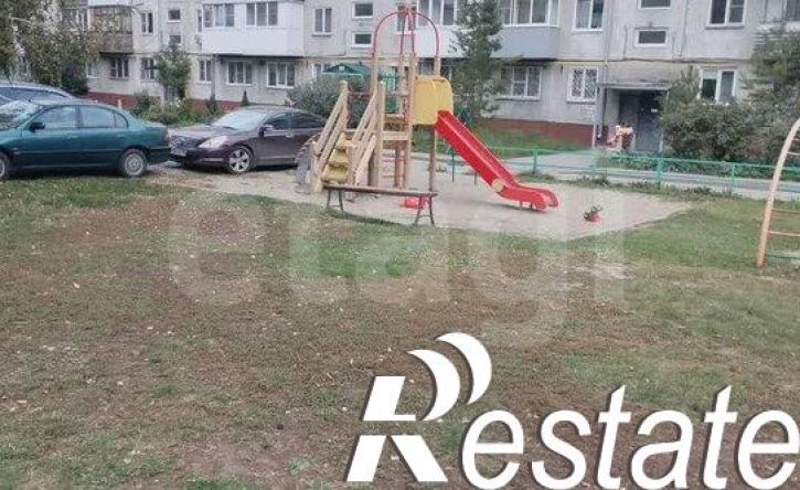2-комн квартира улица Юрина, 245,  д. 245
